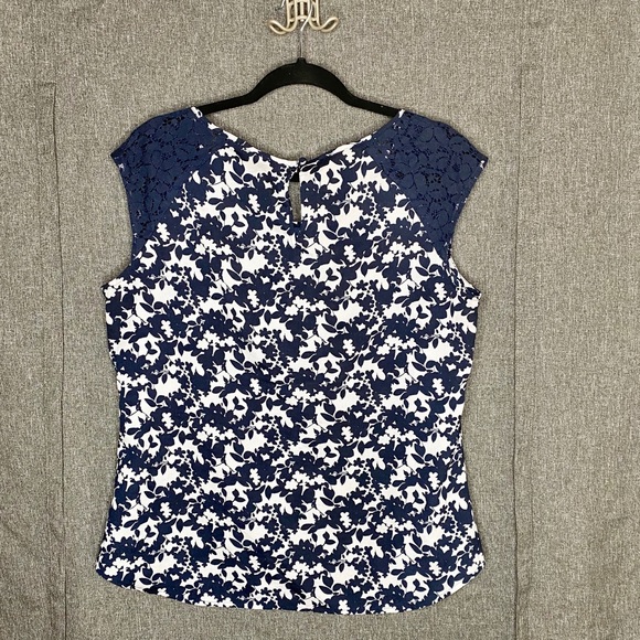 Navy floral blouse - Picture 3 of 3